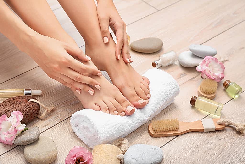 Трещины на пятках 2 - статьи «СМ-Косметология» Трещины на пятках 2